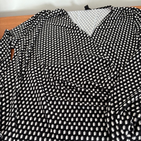 New Ann Taylor Fixed Wrap Front Long-Sleeve Top - Picture 4 of 6